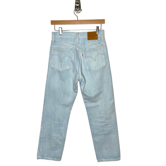 Levi’s | Wedgie Straight Jeans in Jive Indigo Light Wash 26 - Picture 6 of 10